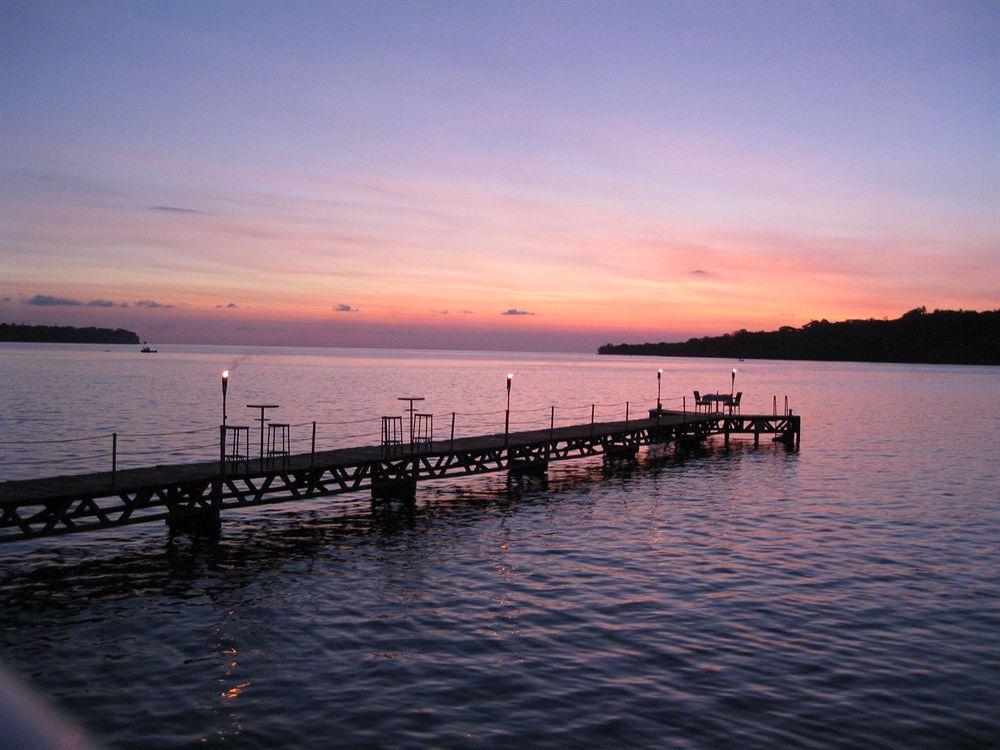 Chantillys On The Bay Port Vila Esterno foto