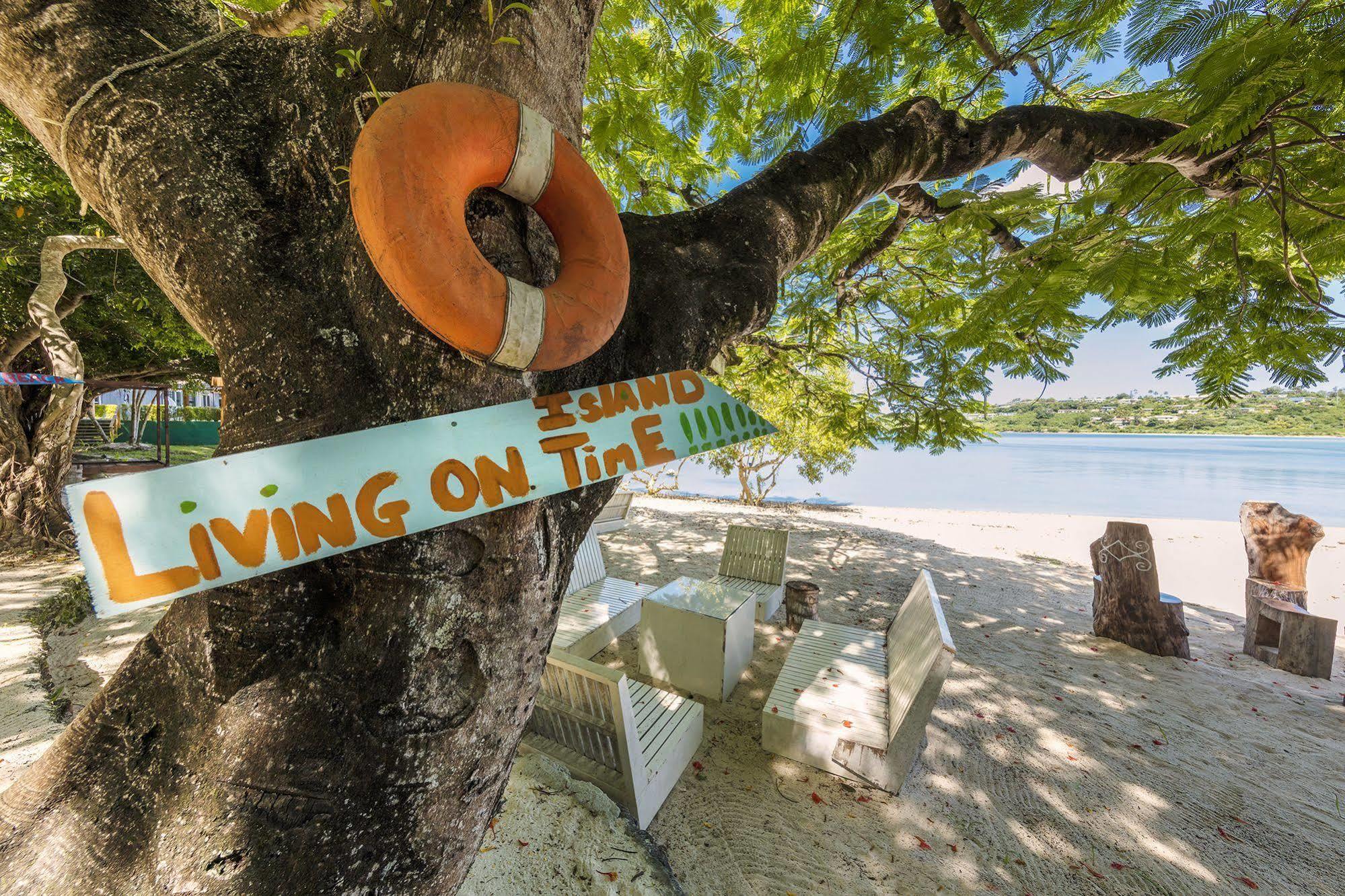 Chantillys On The Bay Port Vila Esterno foto